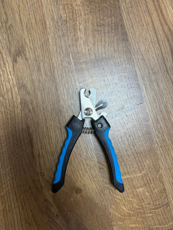 ביקורת (קוצץ ציפורניים לכלבים וחתולים – קיצוץ מקצועי, קל ומהיר בבית) 2